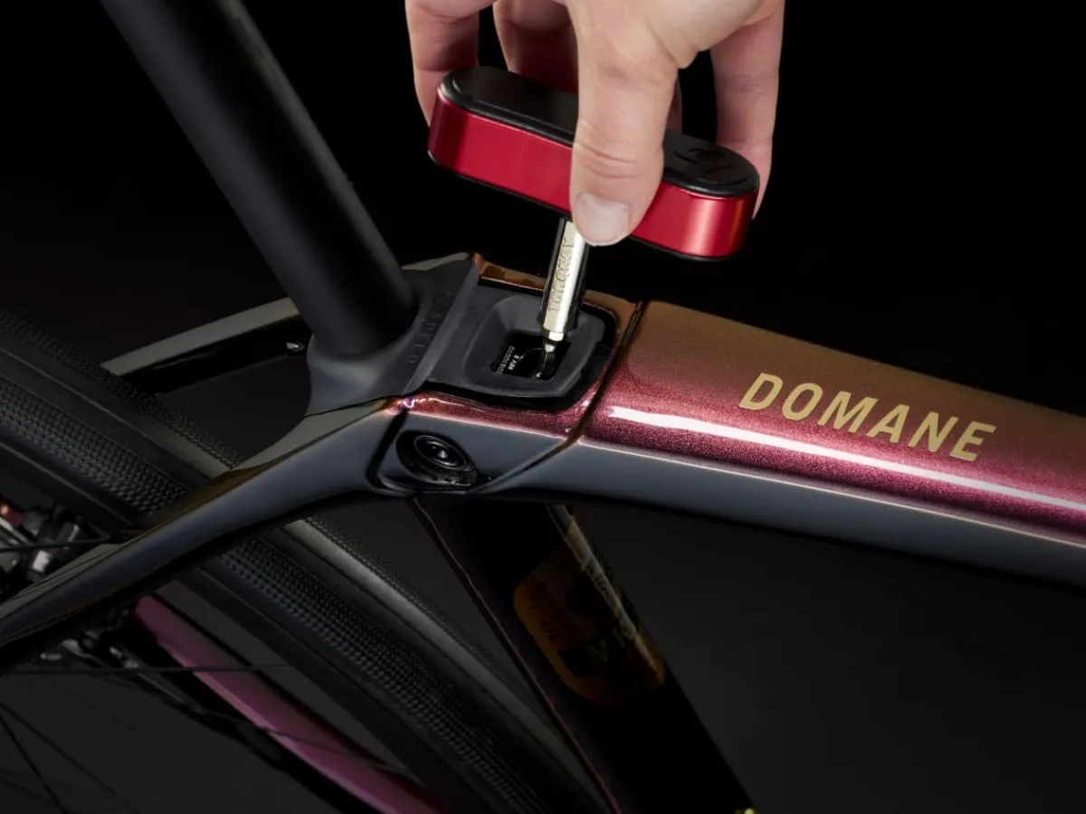 Trek Bikes Domane SLR 7 AXS Gen 4 Store