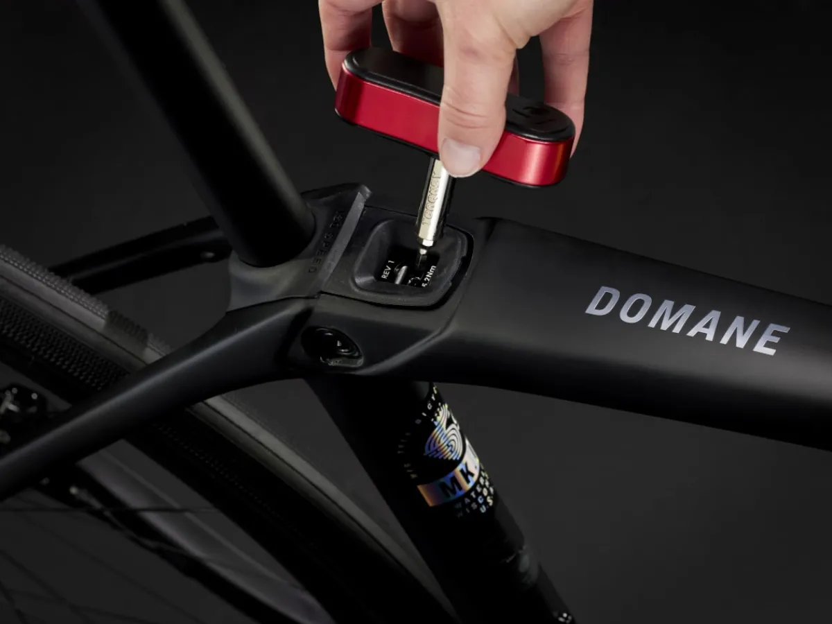 Trek Bikes Domane SLR 7 AXS Gen 4 Store