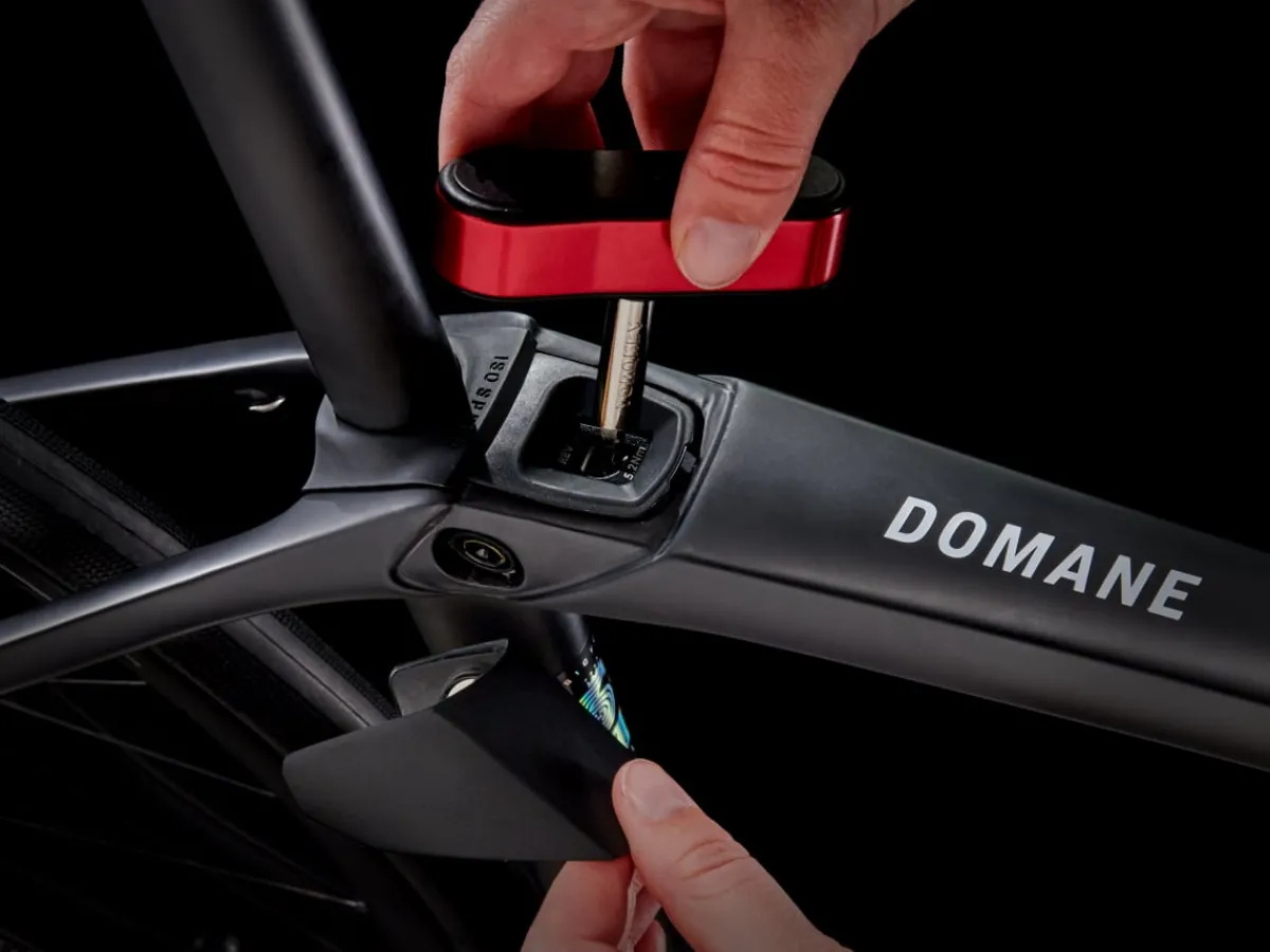 Trek Bikes Domane SLR 7 gen 4 Flash Sale