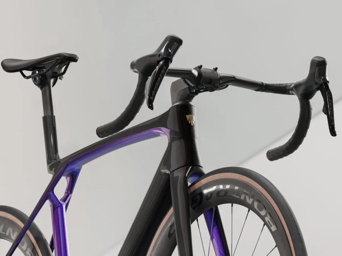 Trek Bikes Madone SL 7 Gen 8 Matte Lunar Silver Sale