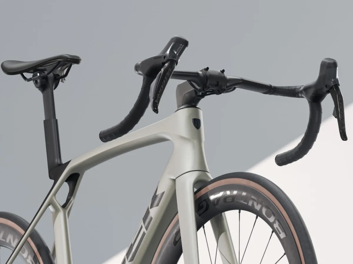 Trek Bikes Madone SL 7 Gen 8 Matte Lunar Silver Sale